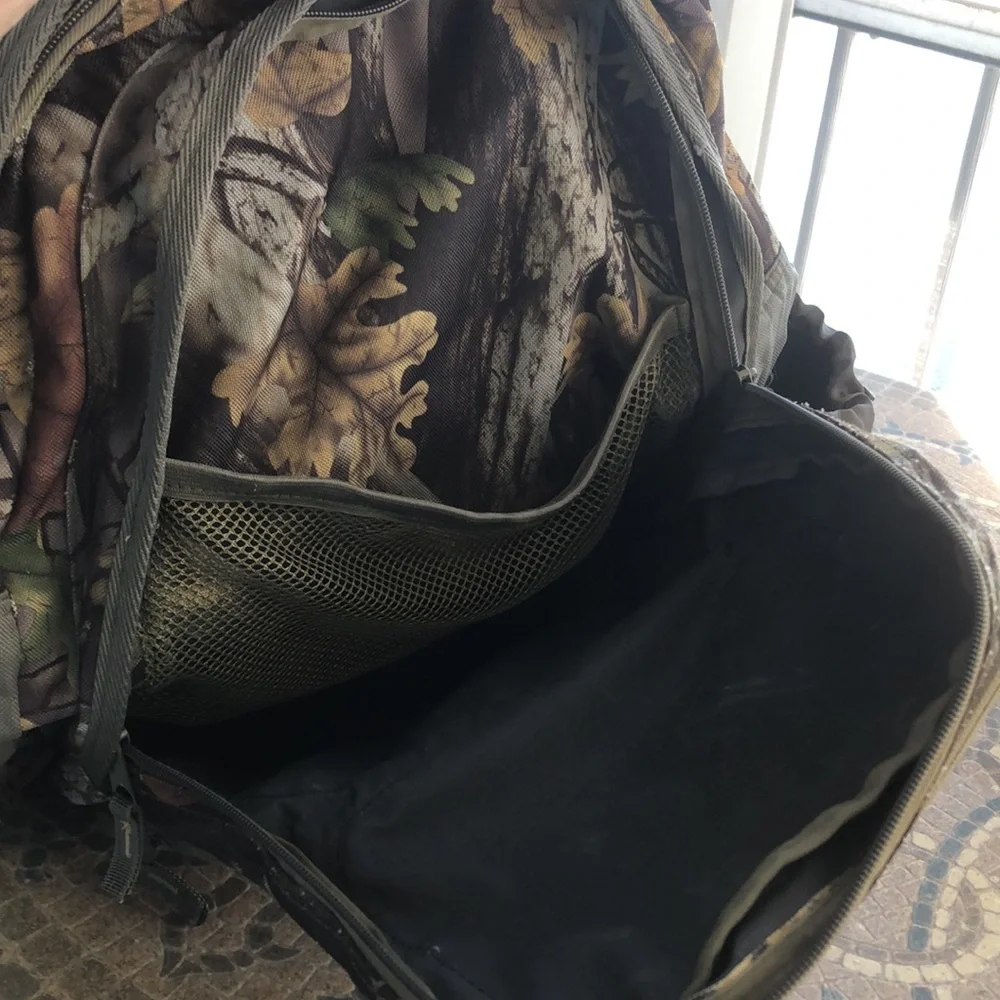 GOODYEAR CAMO BACKPACK • GUC - Picture 11 of 17